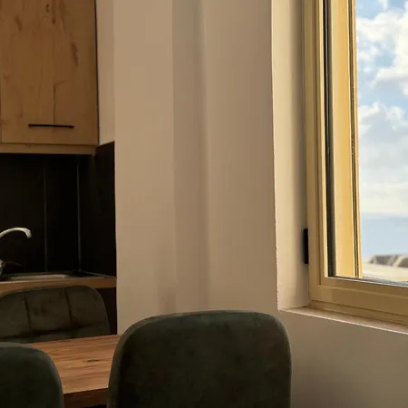 Kleo Seaside Apartment *