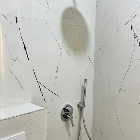 Kleo Seaside Apartamento Sarandë