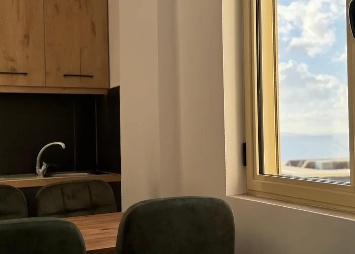 Kleo Seaside Apartment *